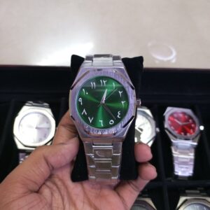 AURA ( SILVER CHAIN WITH GREEN DIAL)