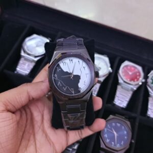 AURA ( BLACK CHAIN WITH BLACK WHITE DIAL)